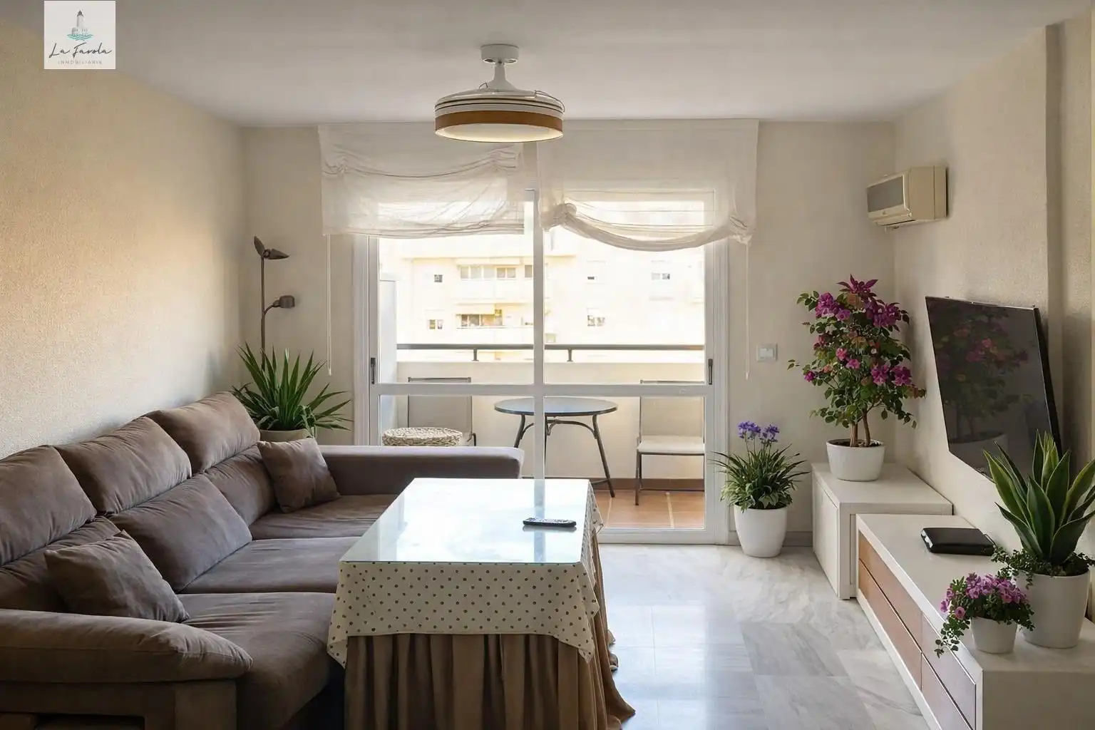 Sala d'estar de Pis en venda en Málaga amb Aire condicionat, Calefacció i Jardí privat