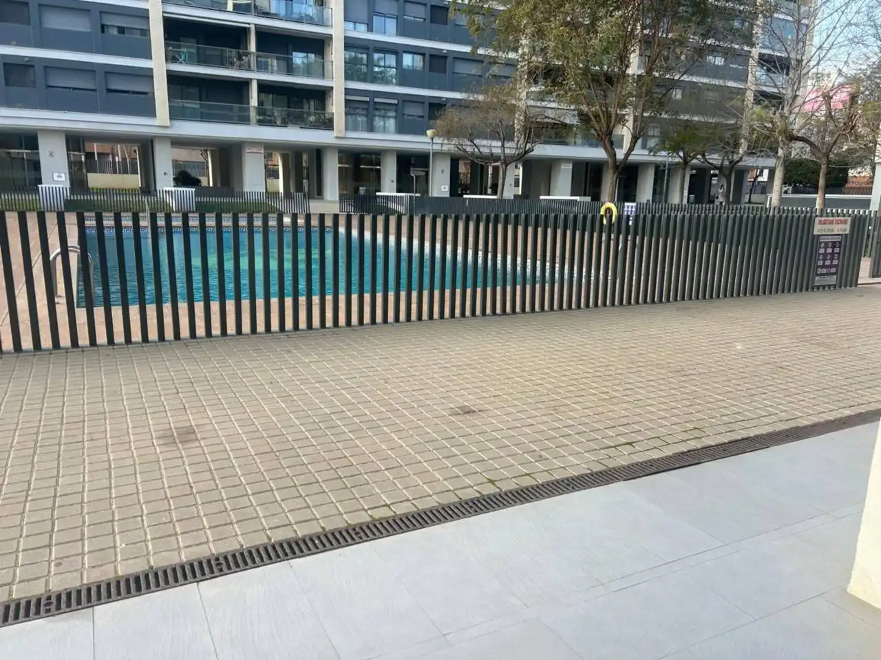 Schwimmbecken von Wohnung zum Verkauf in Castellón de la Plana / Castelló de la Plana mit Klimaanlage, Parkett und Terrasse