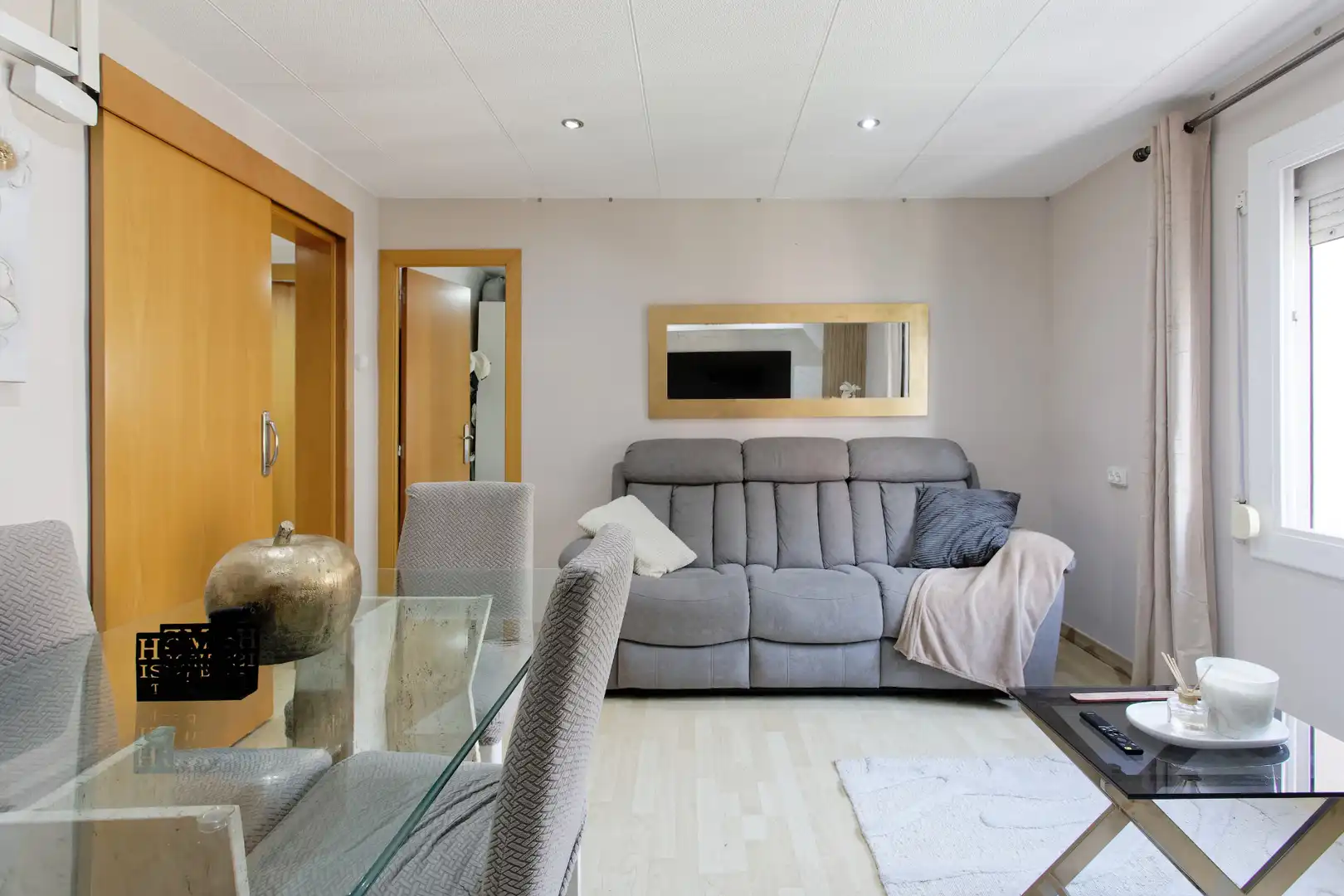 Living room of Flat for sale in L'Hospitalet de Llobregat