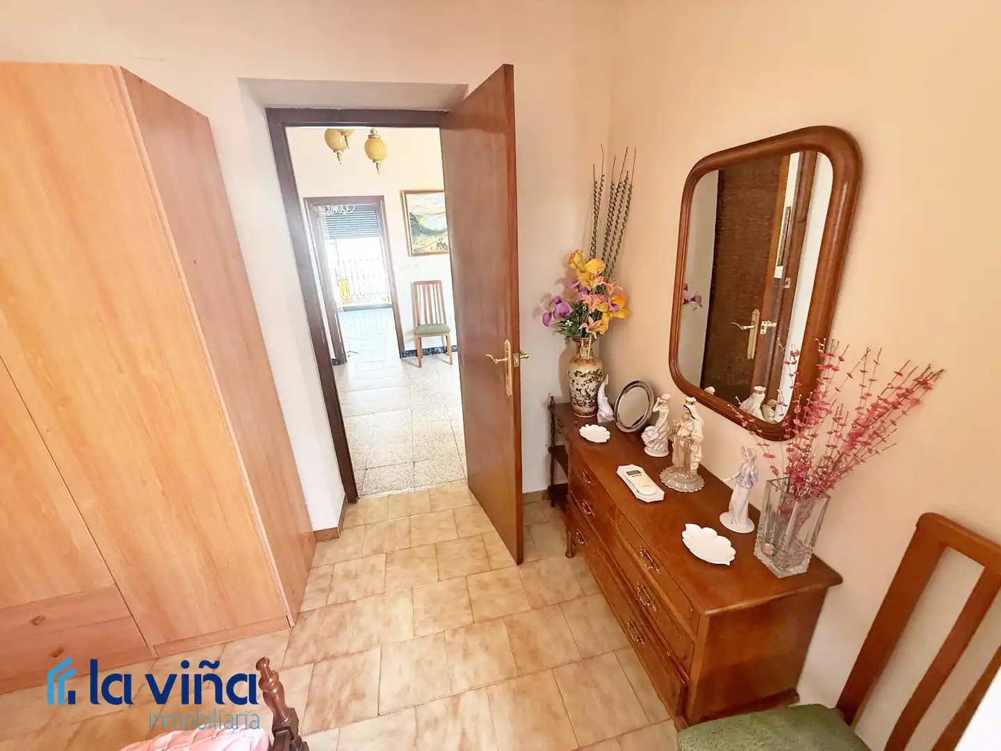 Houses for sale in Mollina  with Air Conditioner, Heating and Furnished