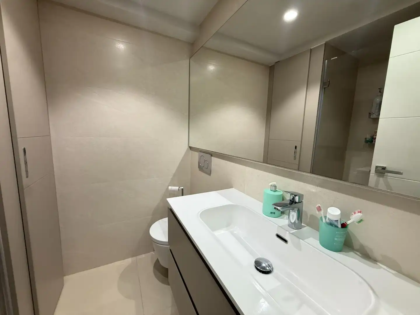 Badezimmer von Wohnung zum Verkauf in Guardamar del Segura mit Klimaanlage, Heizung und Terrasse