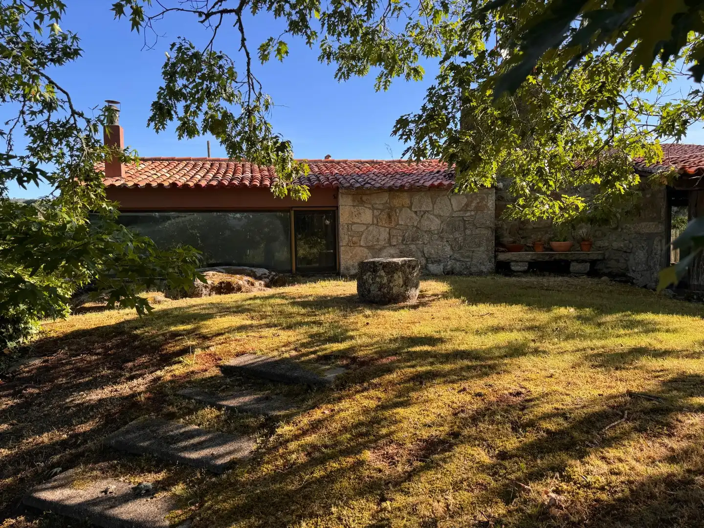 Vista exterior de Casa o chalet en venta en Pontevedra Capital  con Calefacción, Jardín privado y Terraza