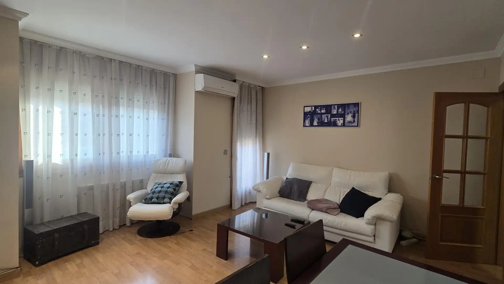 Sala de estar de Casa adosada en venta en Lleida con Calefacción