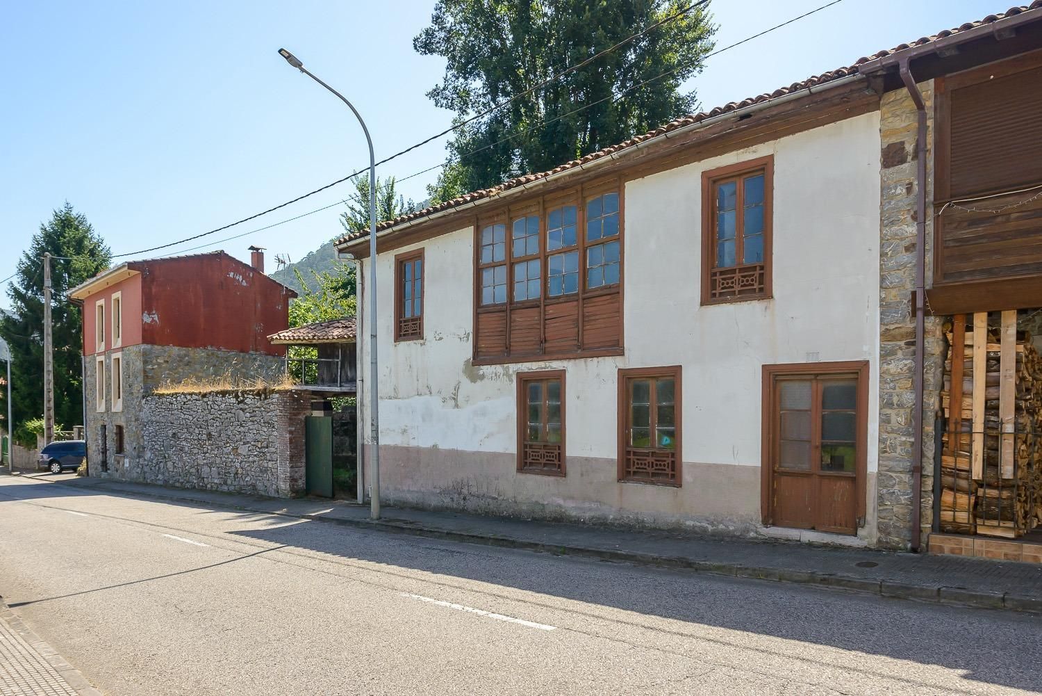 Vista exterior de Finca rústica en venda en Pravia amb Jardí privat, Traster i Balcó