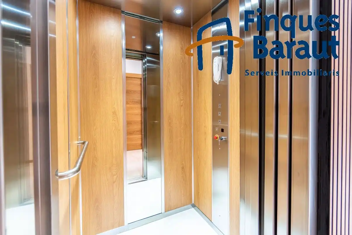 Houses for sale in Figueres  with Air Conditioner, Heating and Private garden