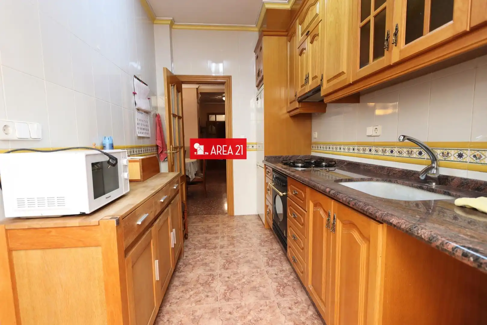 Cuina de Casa o xalet en venda en La Pobla de Vallbona amb Aire condicionat, Terrassa i Traster