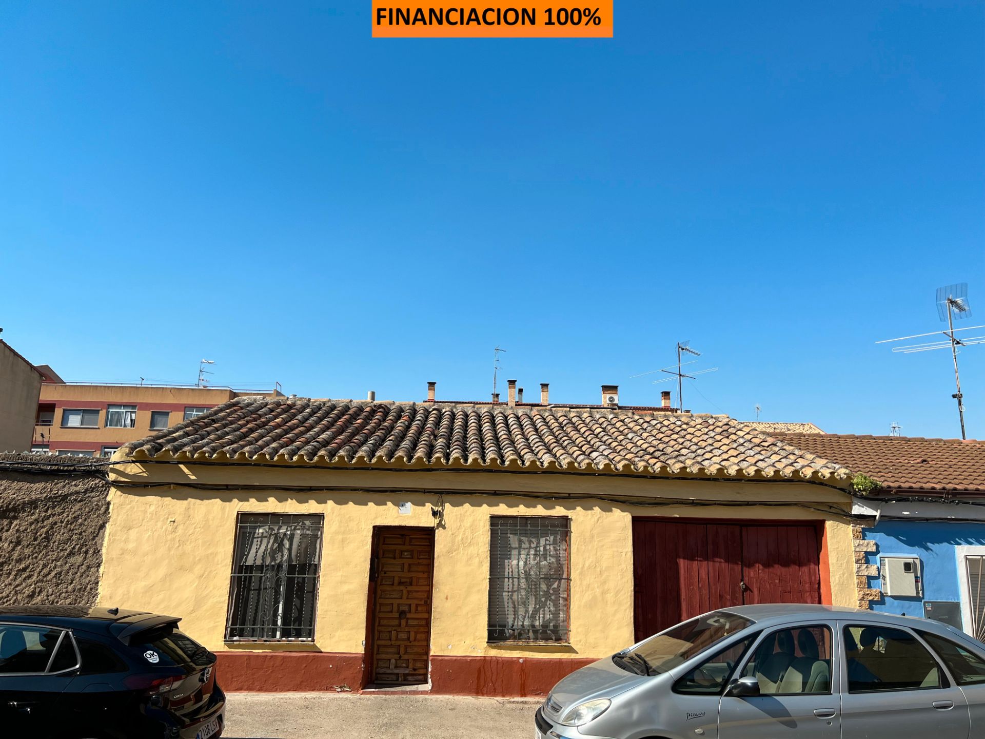 Exterior view of Houses for sale in  Zaragoza Capital