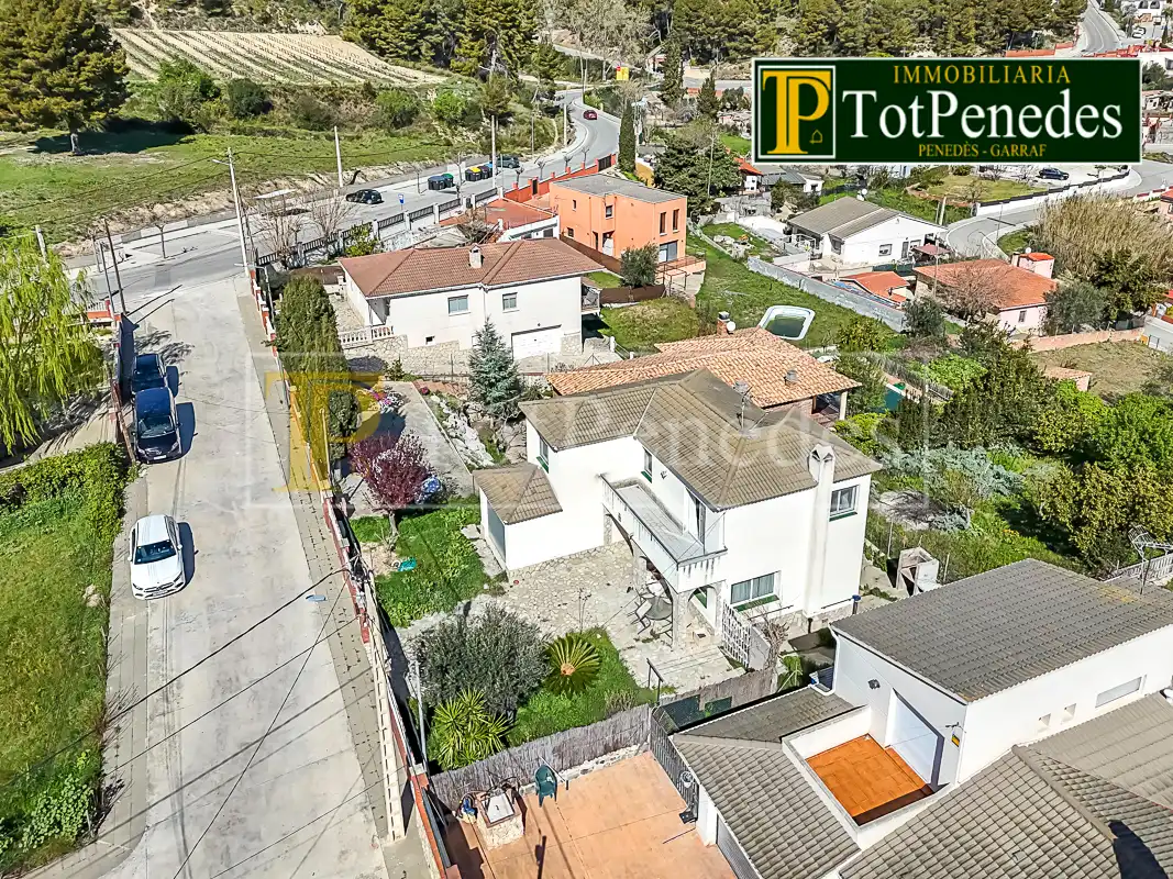 Casa o xalet en venda en Torrelles de Foix amb Aire condicionat, Calefacció i Jardí privat