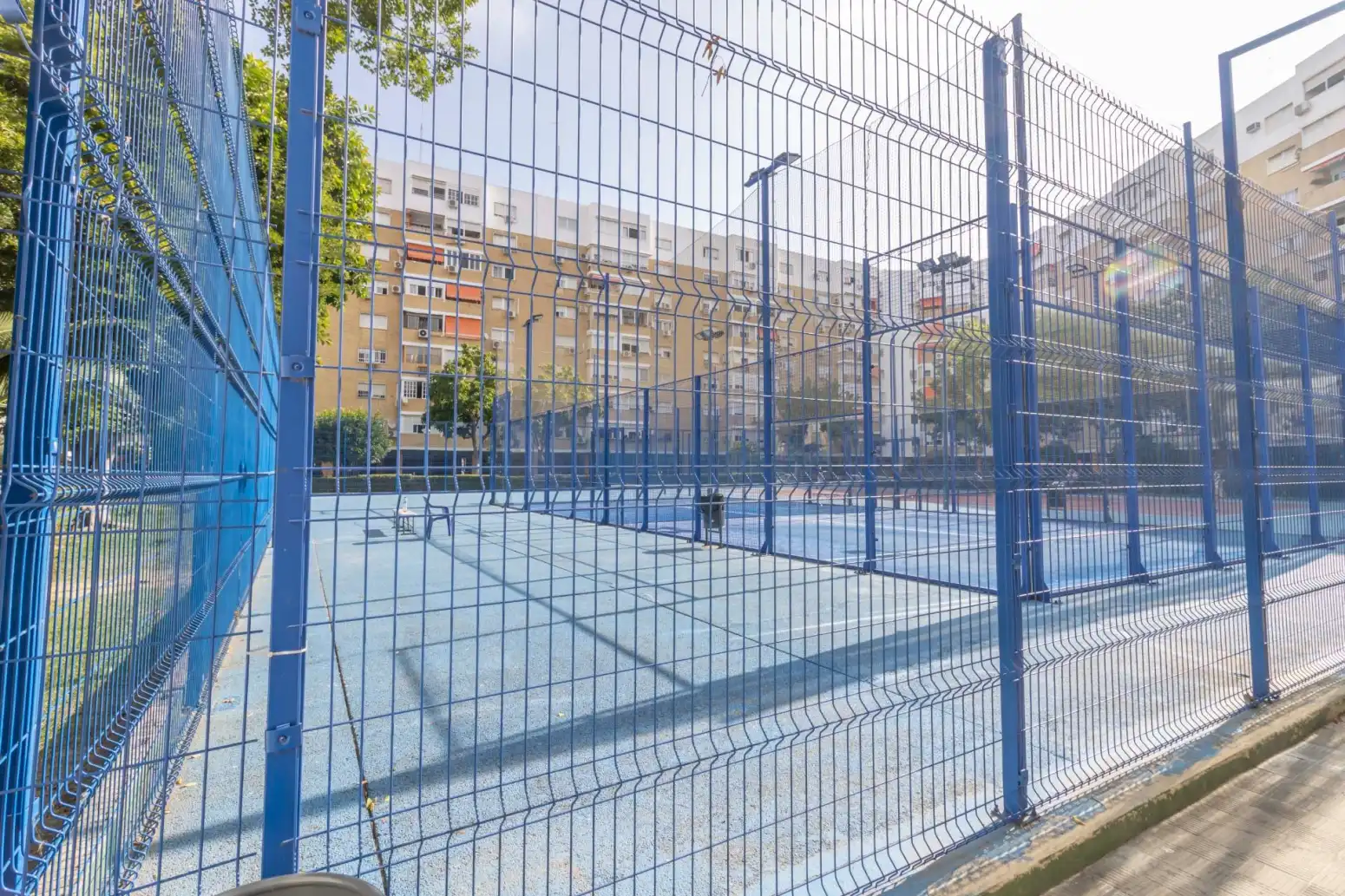 Vista exterior de Piso en venta en Sevilla con Aire acondicionado, Jardín privado y Piscina
