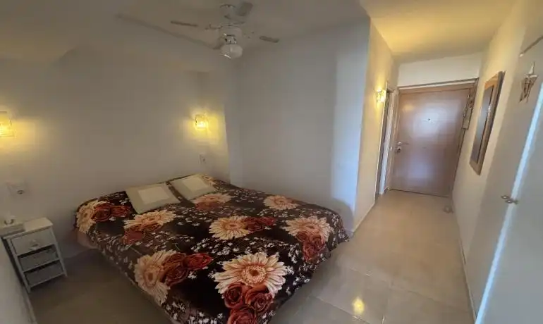Bedroom of Flat for sale in Roses  with Private garden, Terrace and Swimming Pool