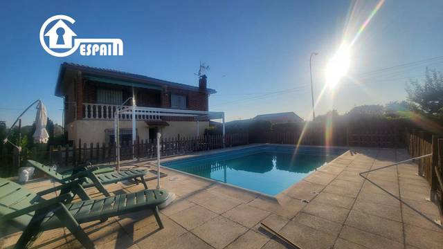 Casa-chalet en Venta en Calalberche