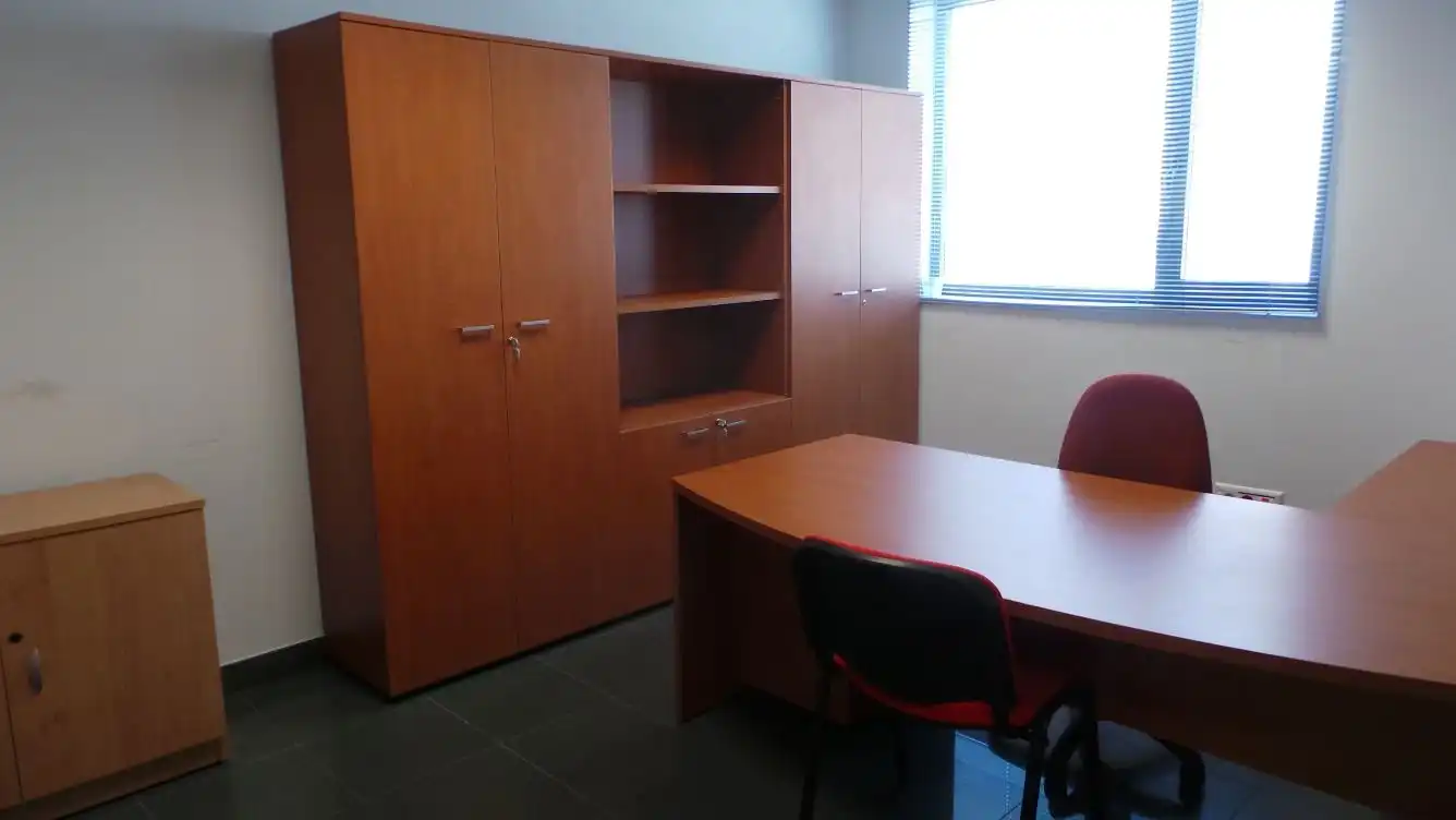 Oficina de alquiler en Narón