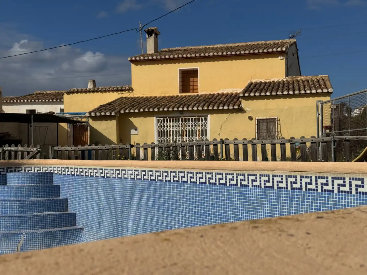 Vista exterior de Finca rústica en venda en Benissa amb Traster i Piscina