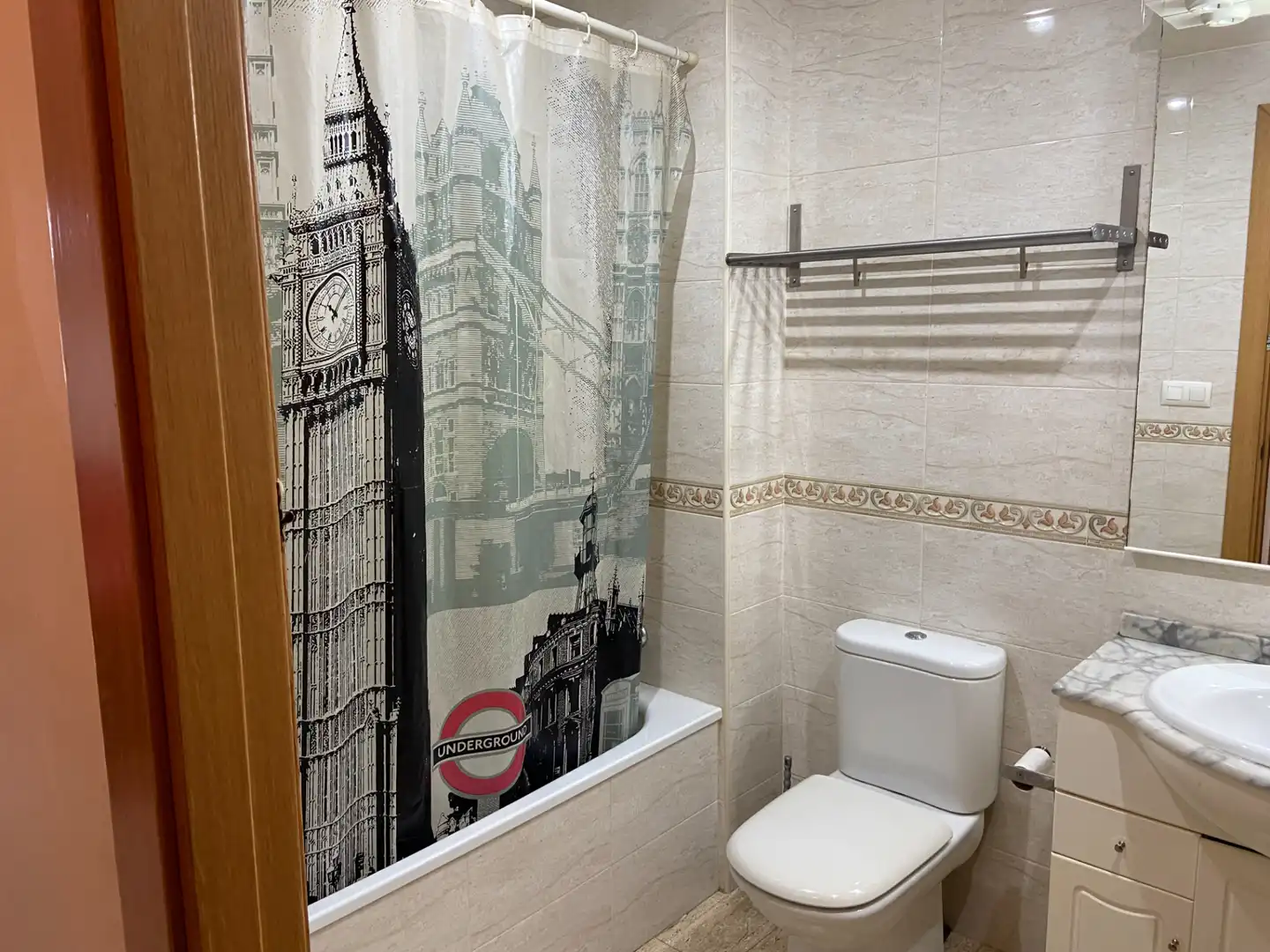 Baño de Piso en venta en Mollerussa con Amueblado