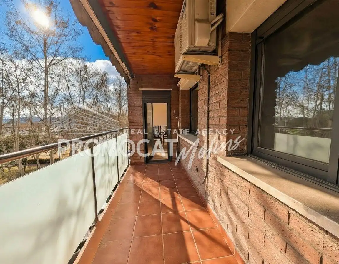 Terrasse von Wohnung zum Verkauf in Molins de Rei mit Klimaanlage und Balkon