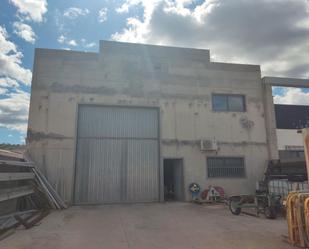 Vista exterior de Nau industrial en venda en Gandesa