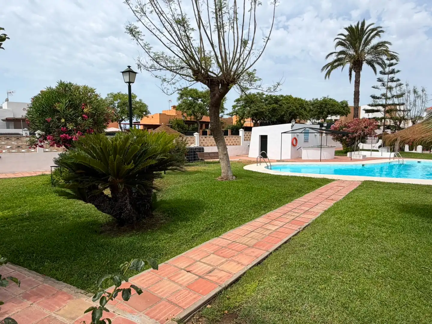 Jardí de Casa adosada en venda en Vélez-Málaga amb Aire condicionat i Piscina comunitària