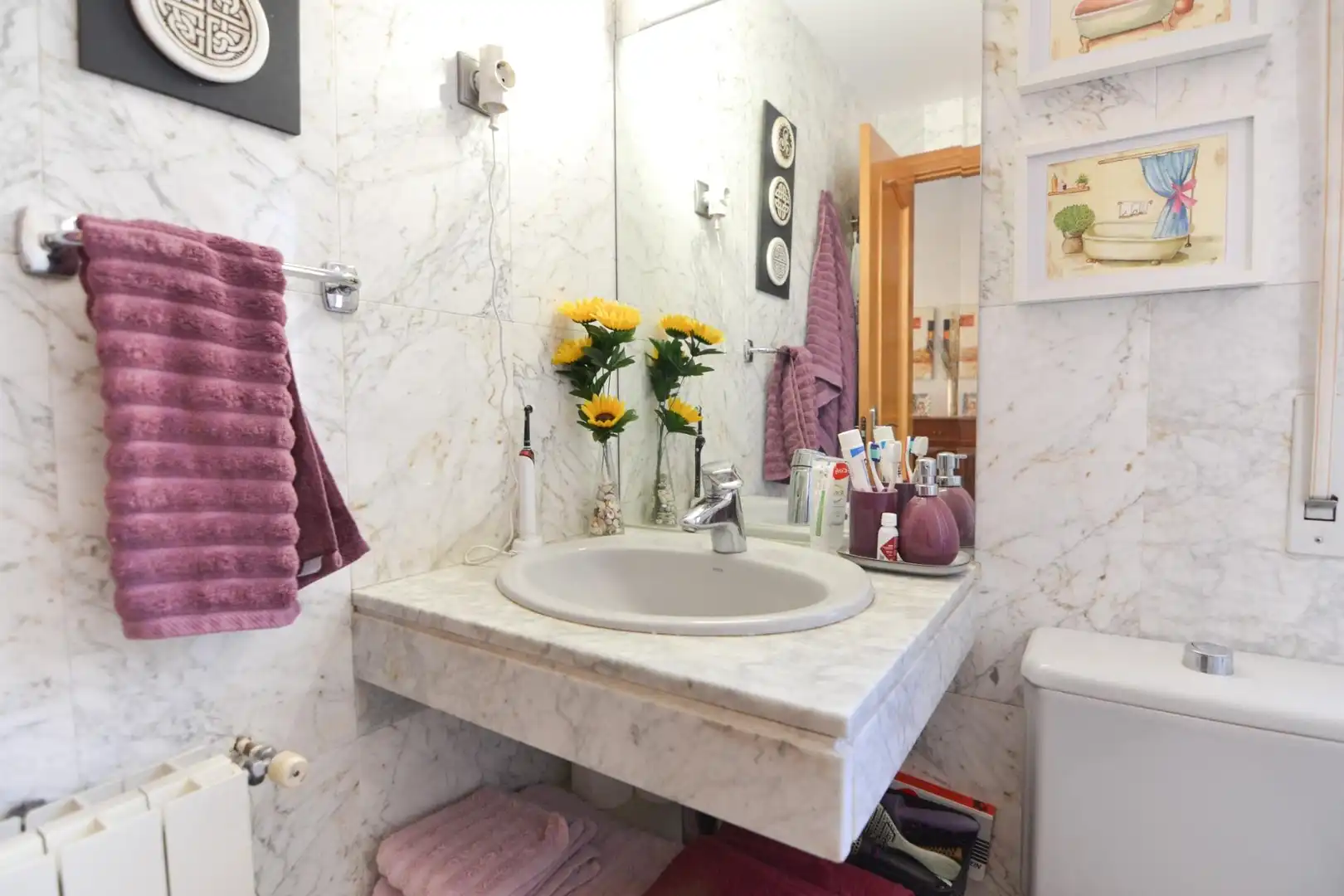 Bathroom of Duplexes for sale in Villanueva del Pardillo  with Air Conditioner, Heating and Parquet flooring