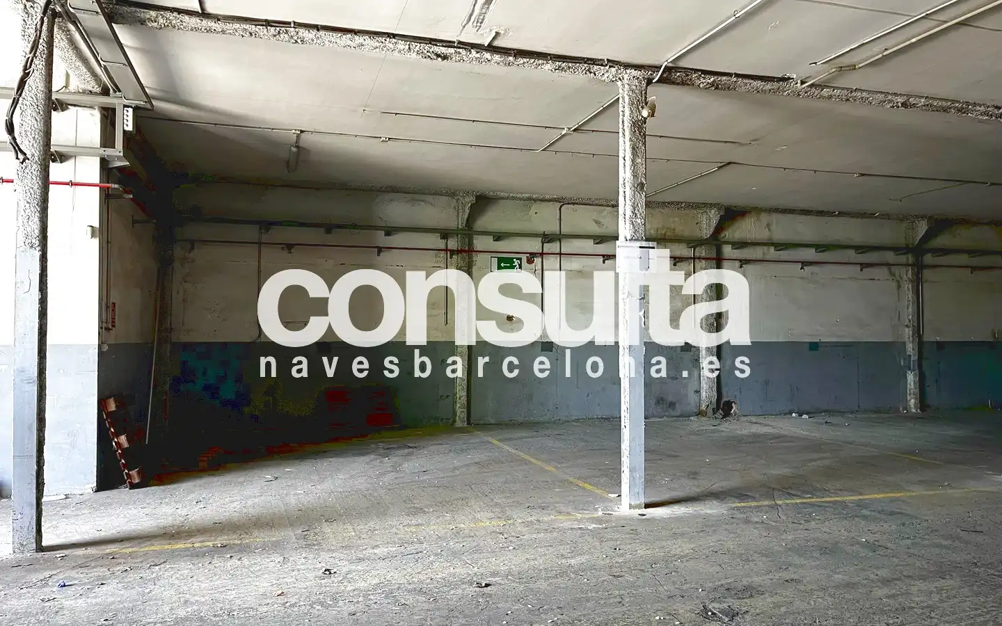 Parkplatz von Fabrikhallen zur Miete in Sant Cugat del Vallès