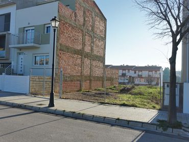 Terreny residencial en venda a Calle Calle Fuente Reinas, 86 86