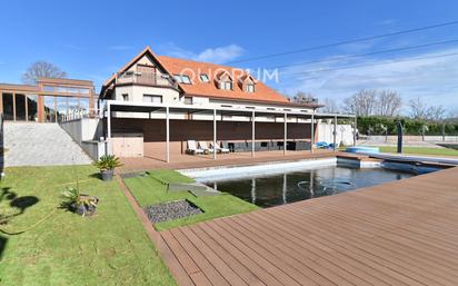 Swimming pool of House or chalet for sale in Mungia  with Heating, Private garden and Terrace