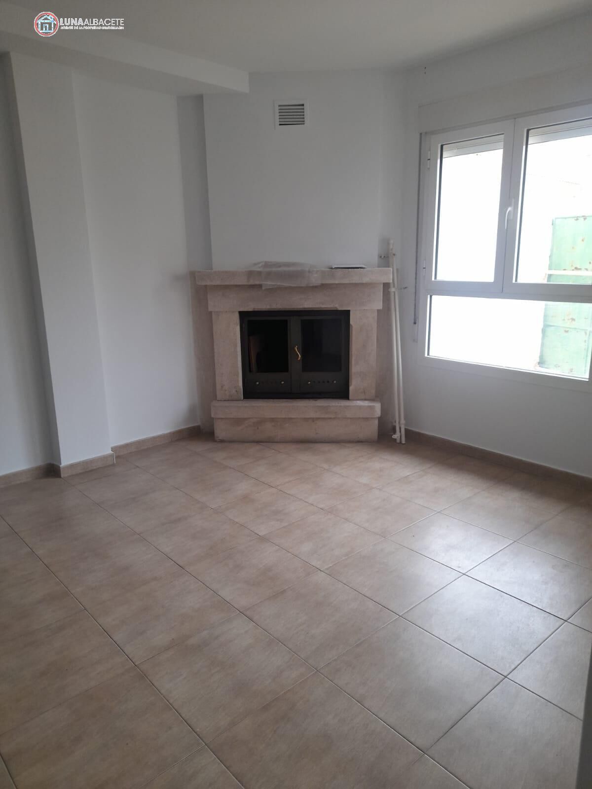 Sala d'estar de Casa adosada en venda en La Gineta amb Aire condicionat, Calefacció i Terrassa