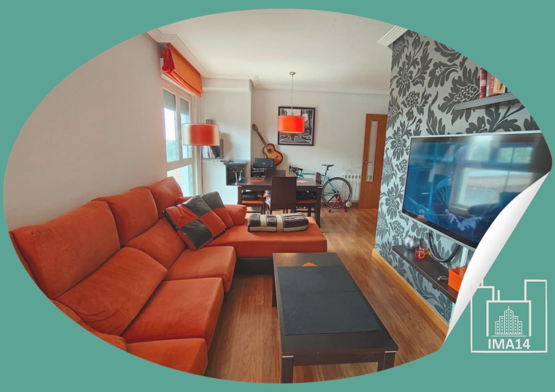 Sala d'estar de Apartament en venda en Villaquilambre amb Calefacció, Terrassa i Balcó
