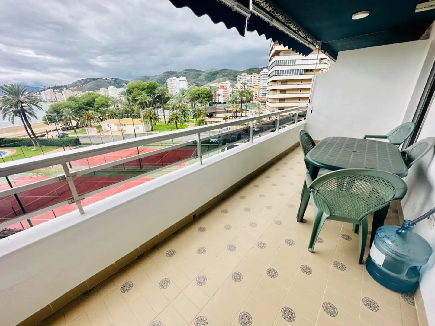 Terraza de Apartamento de alquiler en Cullera con Aire acondicionado, Jardín privado y Terraza