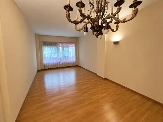 Wohnzimmer von Wohnung zum Verkauf in Barcelona mit Klimaanlage, Parkett und Terrasse
