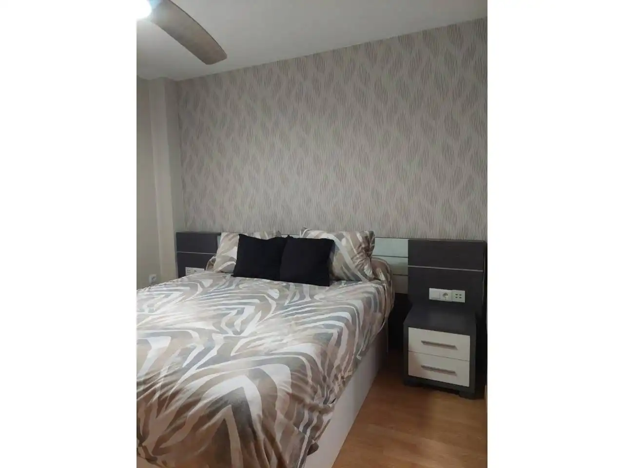 Dormitori de Apartament en venda en Cedillo del Condado amb Calefacció i Traster