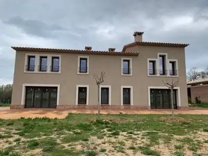 Vista exterior de Edificio en venta en Vidreres