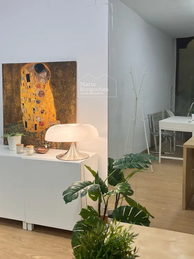 Office for rent in San Prudencio, Ensanche