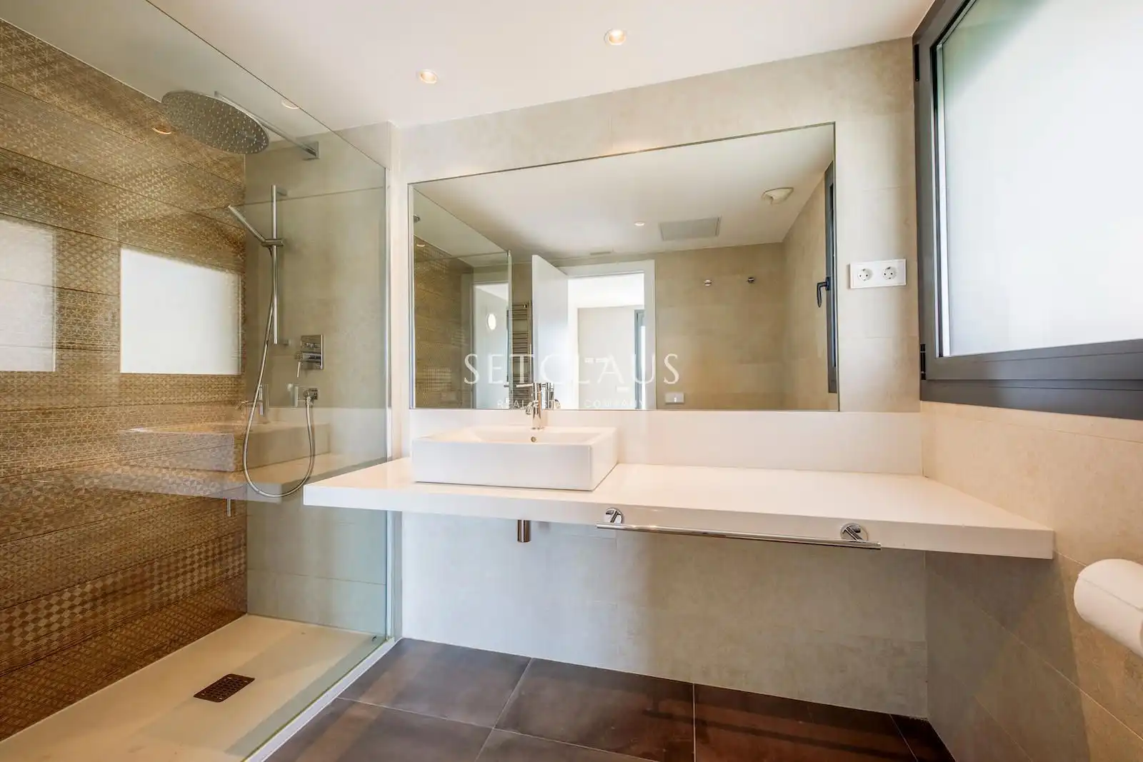 Baño de Casa adosada de alquiler en Teià con Aire acondicionado, Calefacción y Jardín privado