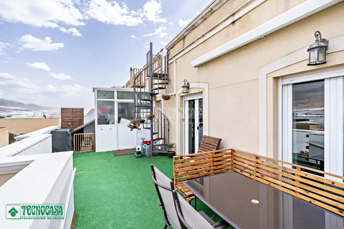 Terrasse von Dachboden zum Verkauf in El Ejido mit Klimaanlage, Heizung und Terrasse