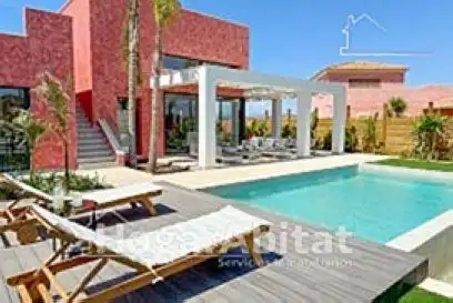 Vista exterior de Casa o xalet en venda en Cuevas del Almanzora amb Aire condicionat, Jardí privat i Terrassa