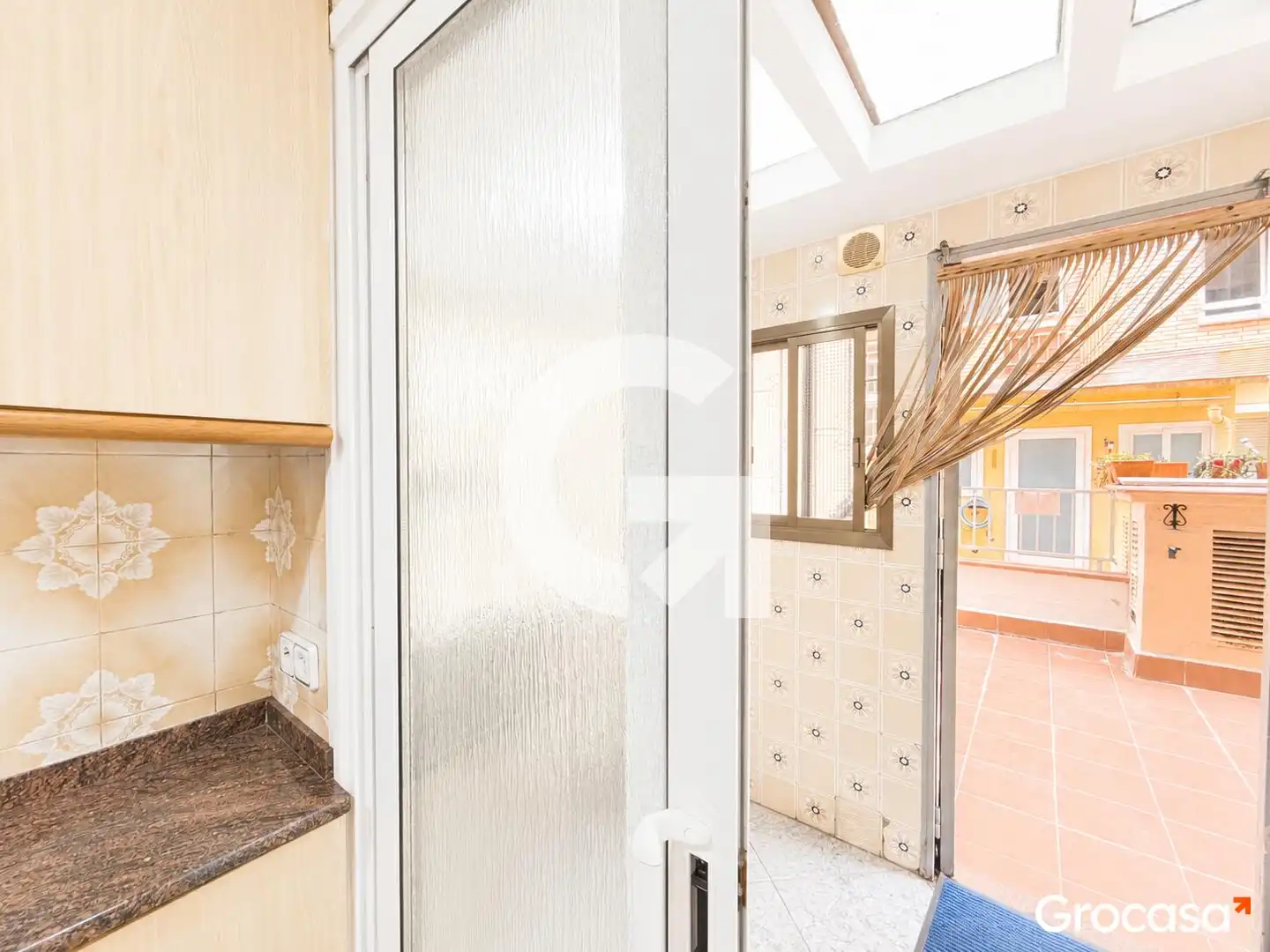 Cocina de Piso en venta en Barcelona con Calefacción, Terraza y Trastero