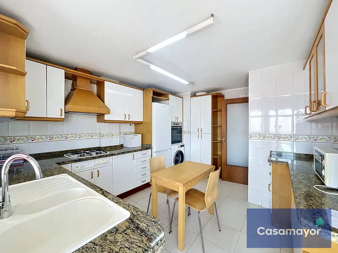 Cocina de Ático de alquiler en Alicante / Alacant con Aire acondicionado, Terraza y Balcón