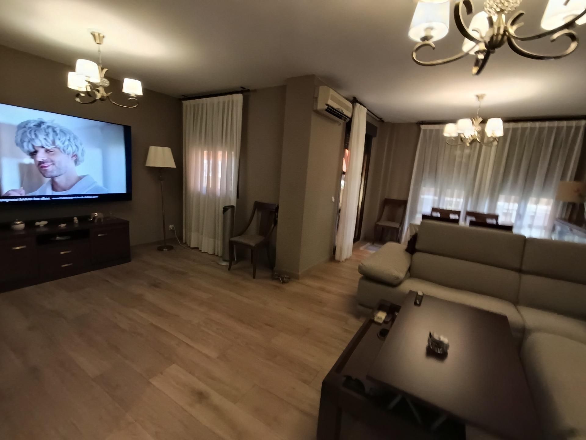 Sala d'estar de Pis en venda en  Córdoba Capital amb Aire condicionat, Terrassa i Piscina comunitària