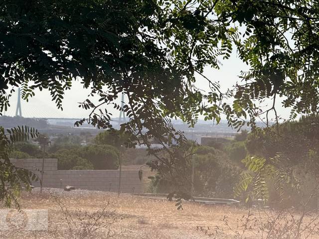 Terreno residencial en Venta en Avenida Rosalía de Castro, 1213 en Costa Esuri