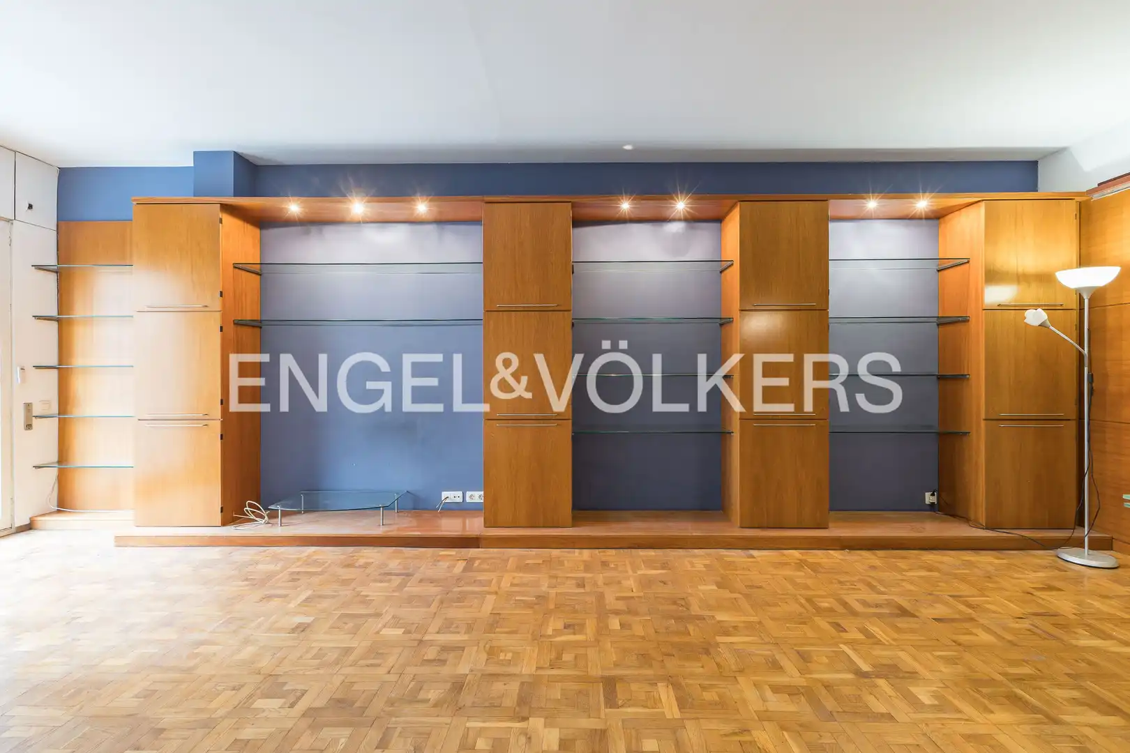 Living room of Flat for rent in Barcelona  with Air Conditioner, Heating and Parquet flooring