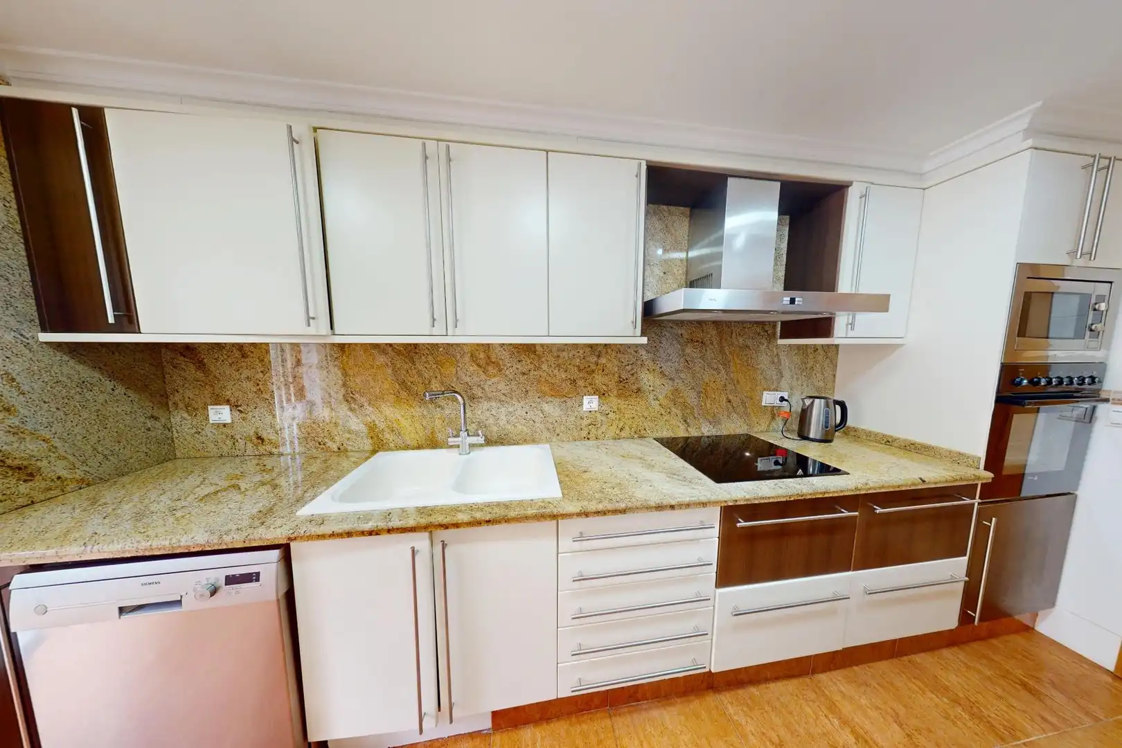 Cocina de Piso en venta en  Valencia Capital con Aire acondicionado, Calefacción y Amueblado