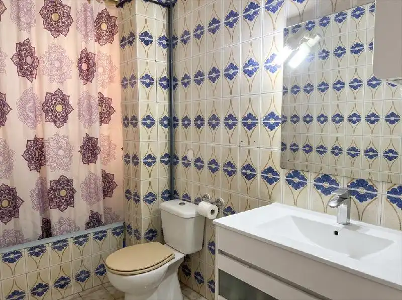 Bathroom of Flat for sale in Terrassa