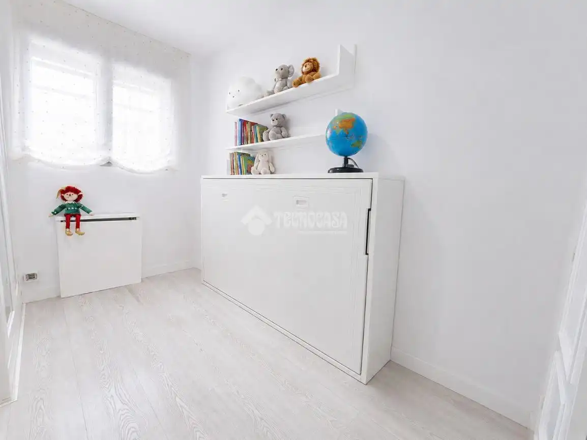 Bedroom of Flat for sale in Madrid  with Air Conditioner, Heating and Terrace
