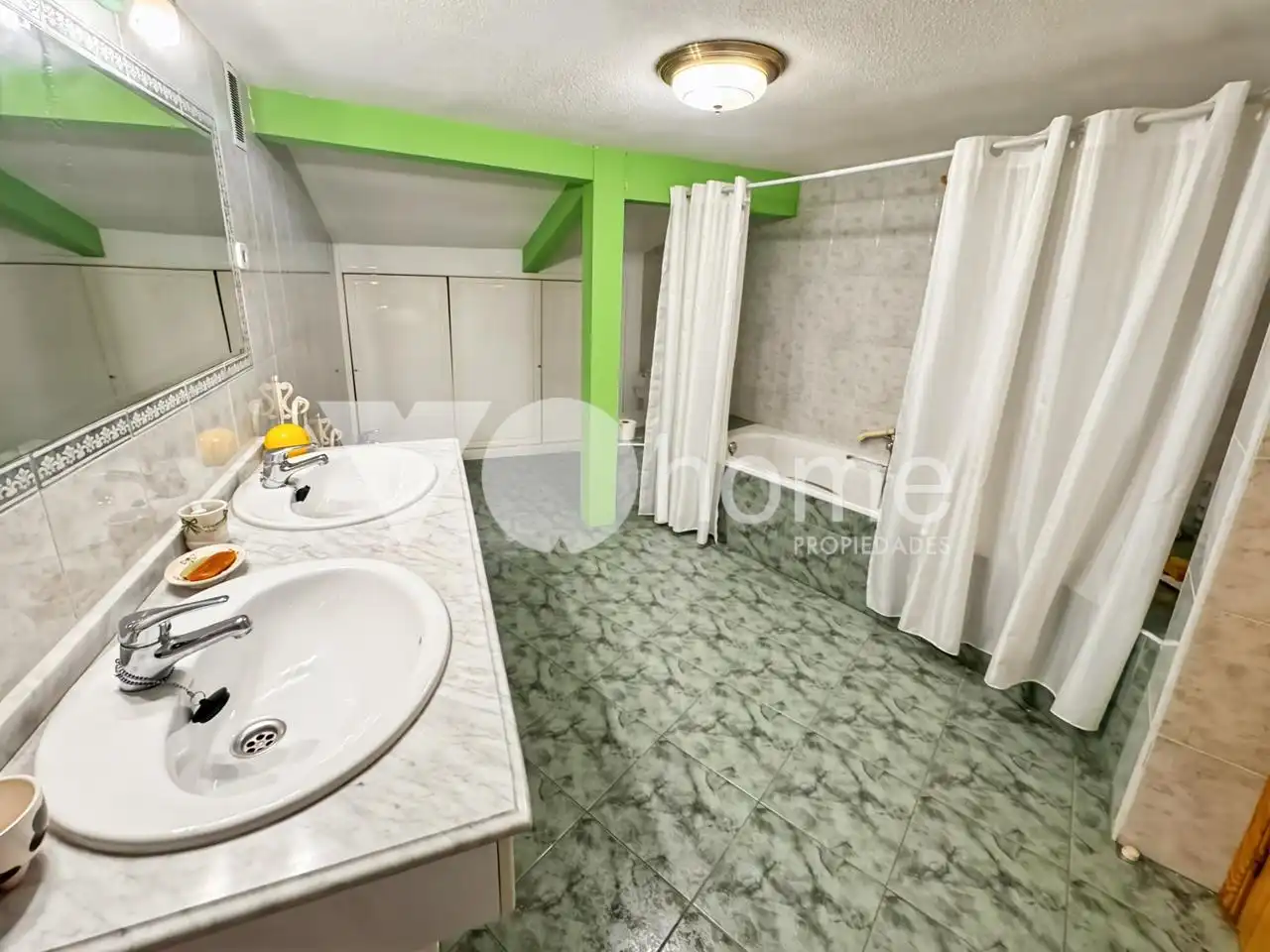Bathroom of Houses for sale in Loeches  with Heating, Swimming Pool and Furnished