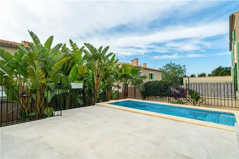 Terraced house with pool for sale in Sa Cabaneta, imagen 2