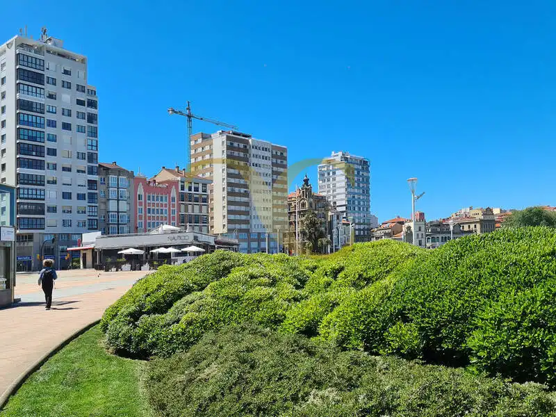 Vista exterior de Pis en venda en Gijón  amb Calefacció i Terrassa