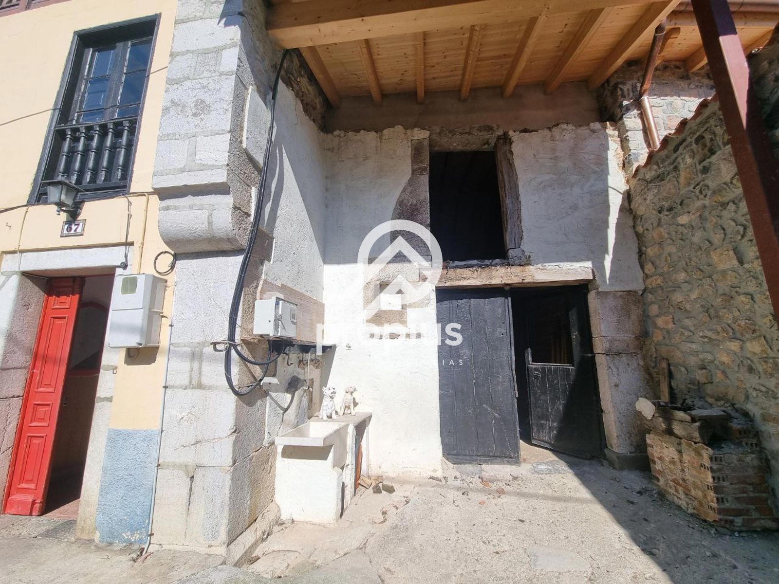 Casa adosada en venda en Llanes amb Calefacció i Traster