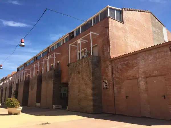 Casa adosada en venda a C/ Carme Riera i Guilera, Llevant