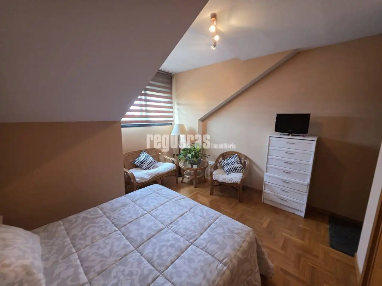 Dormitori de Dúplex en venda en Avilés amb Calefacció, Parquet i Terrassa