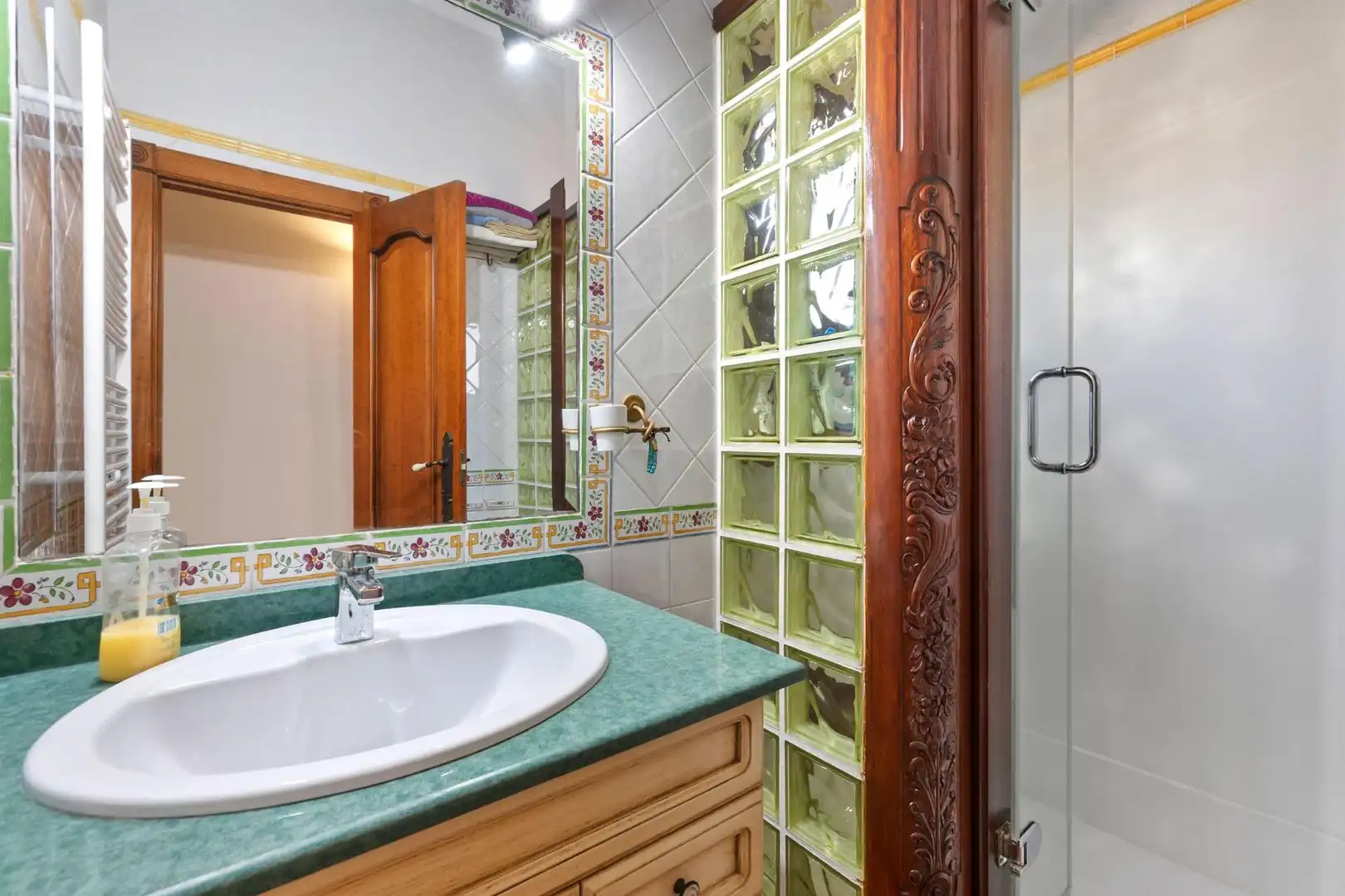 Detached house with pool to rent in Onil, imagen 30